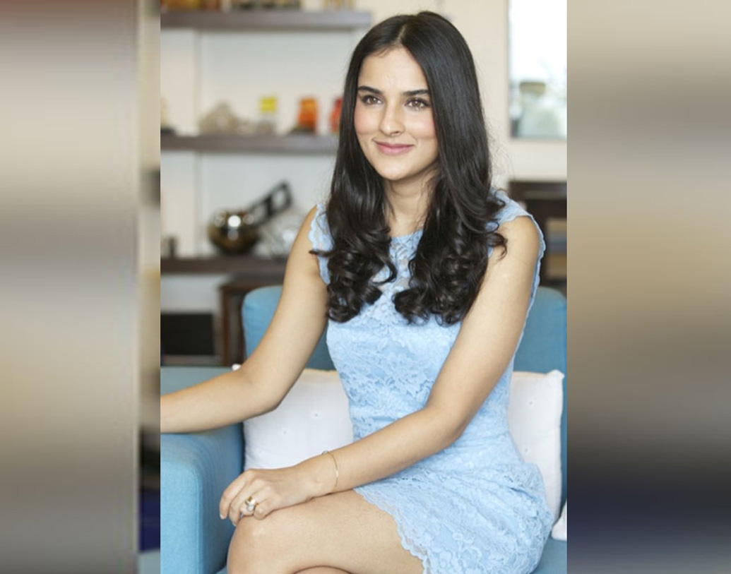 তবে হিন্দির ‘সাস-বহু’ ধারাবাহিকে কখনওই কাজ করতে চাননি তিনি। বেশ কয়েকটি বলি ম্যাগাজিন বলছে, তিনি নাকি একতা কপূরের ধারাবাহিকে অভিনয়ের অফার ফিরিয়ে দিয়েছিলেন।