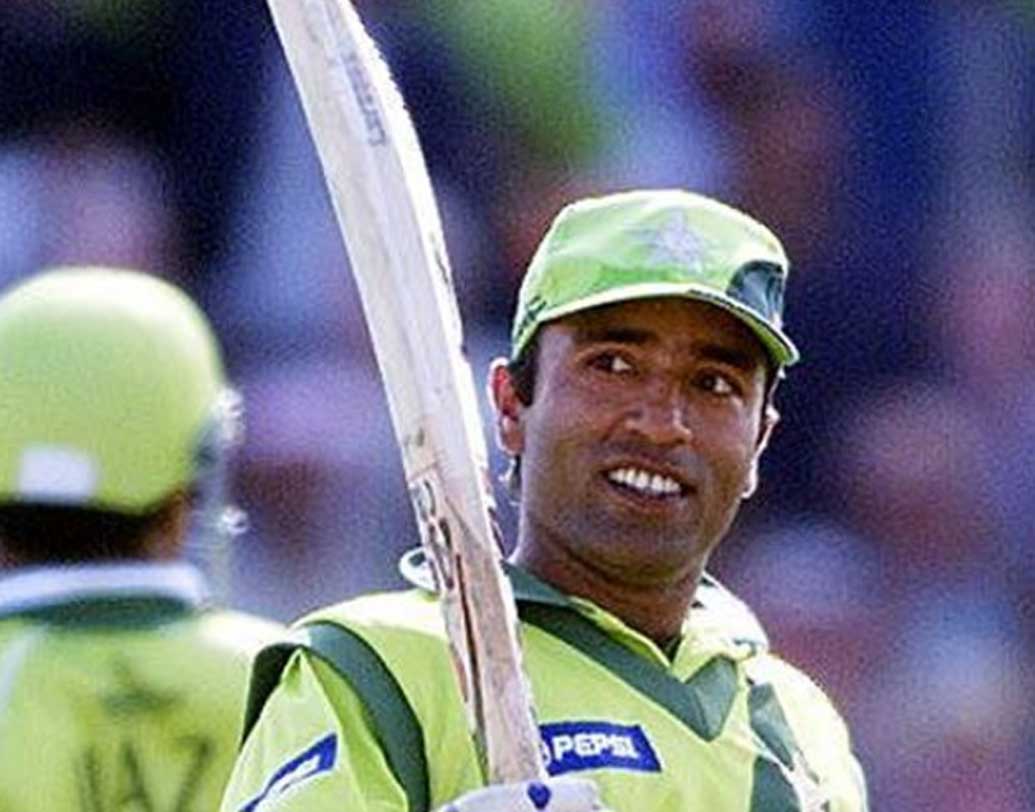 সইদ আনোয়ার: নব্বইযের দশকের বিশ্বের অন্যতম সেরা বাঁ হাতি ওপেনার। আমির সোহেলের সঙ্গে আনোয়ারের ওপেনিং জুটি সেই সময় ত্রাস ছিল অনেক দলের কাছেই। ১৯৯৬, ’৯৯ এবং ২০০৩-এর বিশ্বকাপ খেলেছেন আনোয়ার। ২১ ম্যাচে মোট ৯১৫ রান করেন। সর্বোচ্চ রান অপরাজিত ১১৩। ১৯৯৭-এ উইজডেনের বিচারে বর্ষসেরা ক্রিকেটার নির্বাচিত হন।