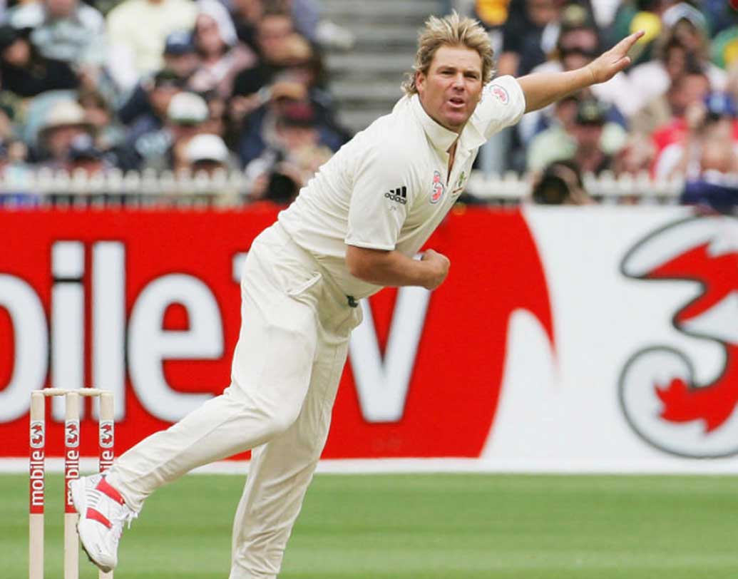 শেন ওয়ার্ন: বিশ্বের সর্বকালের অন্যতম সেরা বোলার। ১৯৯৪-এ উইজডেনের বিচারে বর্ষসেরা ক্রিকেটার নির্বাচিত হন। আন্তর্জাতিক ক্রিকেটে টেস্ট এবং ওয়ানডে মিলিয়ে ১ হাজারের বেশি উইকেট নেওয়ার রেকর্ড রয়েছে তাঁর।