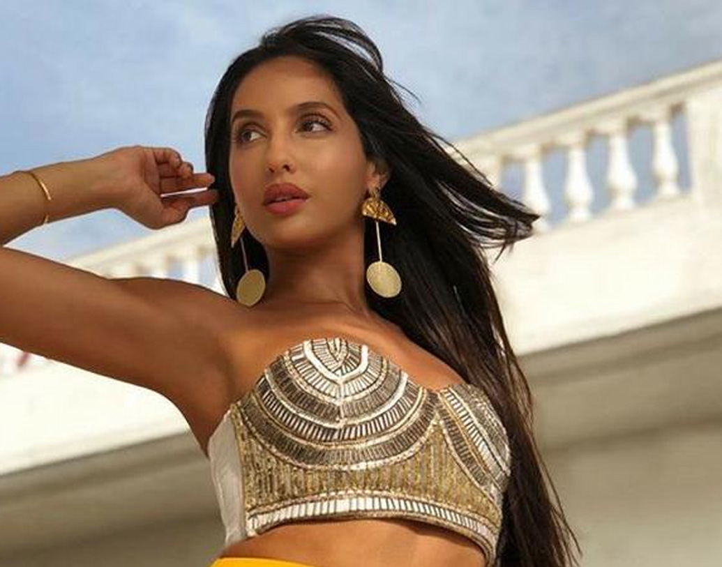 শুধু নাচ বা অভিনয় নয়, গানেও বেশ পারদর্শী নোরা। ‘দিলবর’ গানের আরবি রিমেকটি গেয়েছেন নোরা নিজেই।