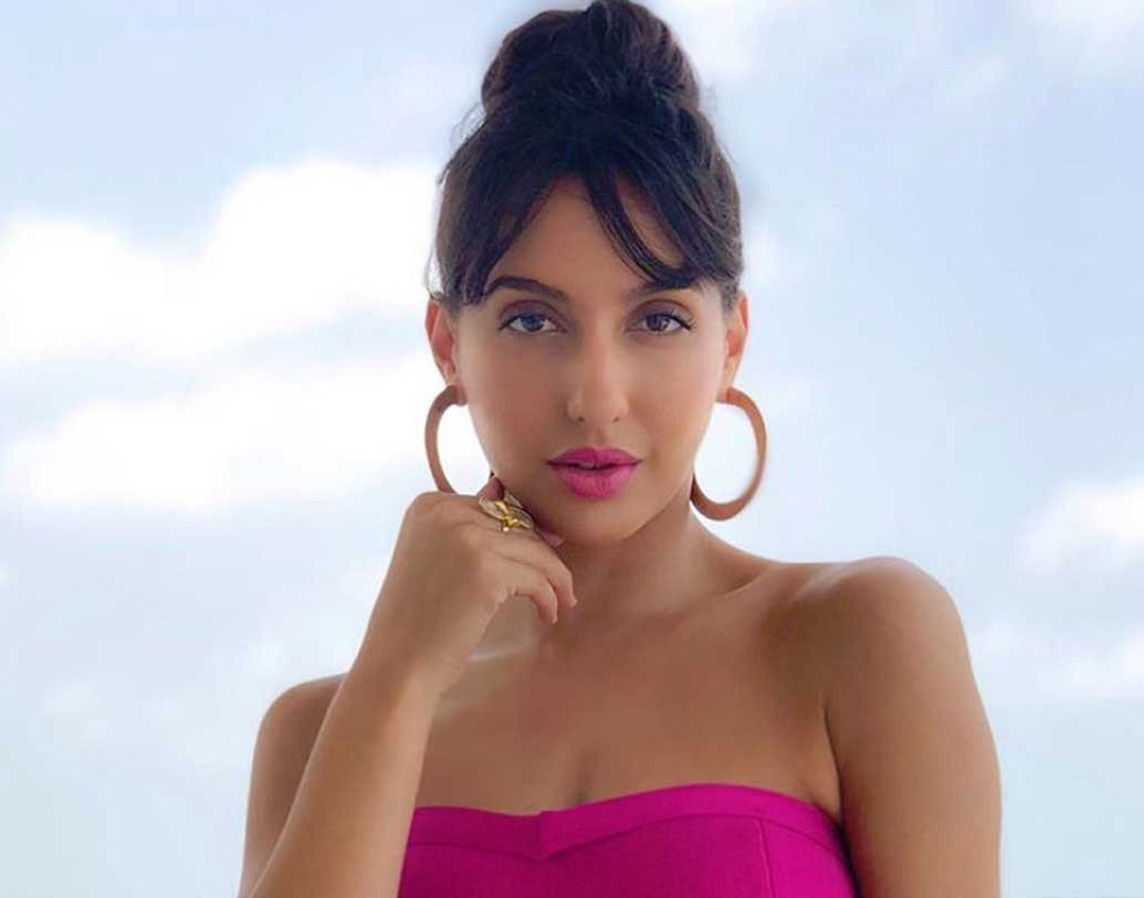 ‘বাহুবলী-দ্য বিগিনিং’-এও দেখা গিয়েছে তাঁকে। ‘মনোহরি’-র তালে পা মিলিয়েছিলেন তিনি। ইনস্টাগ্রামে খুব বেশিদিন হল আসেননি নোরা, আর এরই মধ্যে তাঁর ফলোয়ার সংখ্যা ৪৩ লক্ষ।