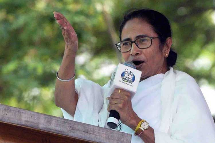 Lok Sabha Election 2019: BJP trying to win by threatening people, says Mamata 