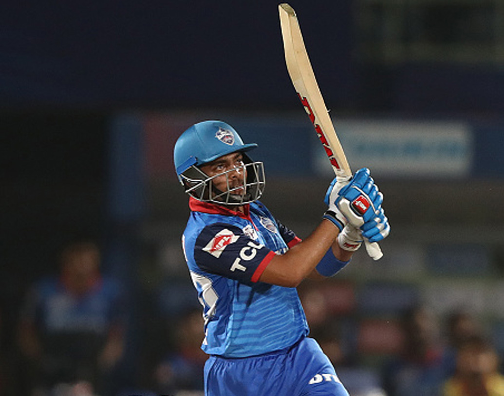 শিখর ধওয়নের সঙ্গী হিসাবে ওপেন করতে নামতে পারেন পৃথ্বী শ। গত ম্যাচে দলকে ভরসা দিয়েছেন। ৩৮ বলে ৫৬ রান করেছিলেন ওপেনার পৃথ্বী।