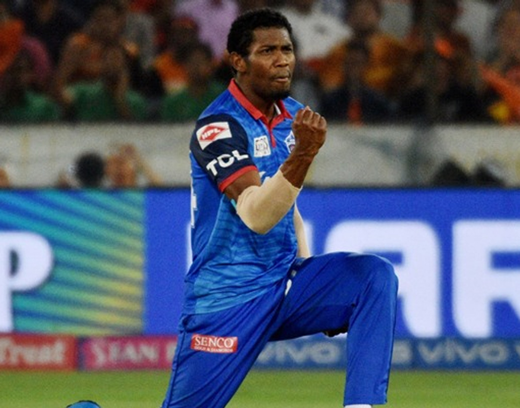 আট নম্বরে থাকার কথা কিমো পলের। দিল্লি ক্যাপিটালসের হয়ে কিমো গত ম্যাচে সবচেয়ে বেশি ৩ উইকেট নেন। তাঁর বোলিং জয়ের একটা বড় কারণ ছিল। মাহির উইকেট নিতে তিনি অবশ্যই চাইবেন।