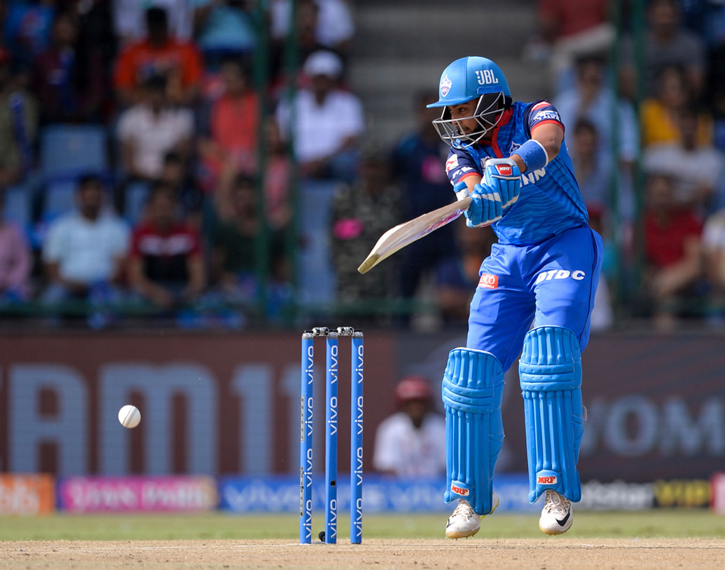 ওয়েস্ট ইন্ডিজের বিরুদ্ধে দ্রুততম শতকের দিক থেকে এটি তৃতীয়। শিখর ধওয়ন ও ডোয়েন স্মিথ রয়েছেন তাঁর আগে।