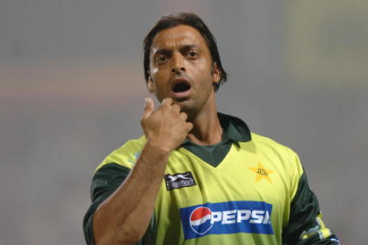 Among Controversy Shoaib Akhtar supports Shahid Afridi's claims