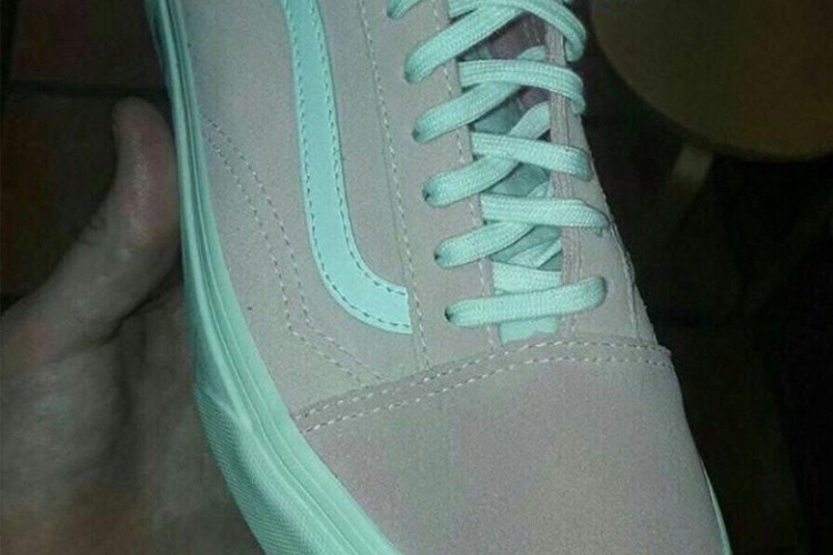 Optical Illusion Shoe Divides Internet goes viral dgtl