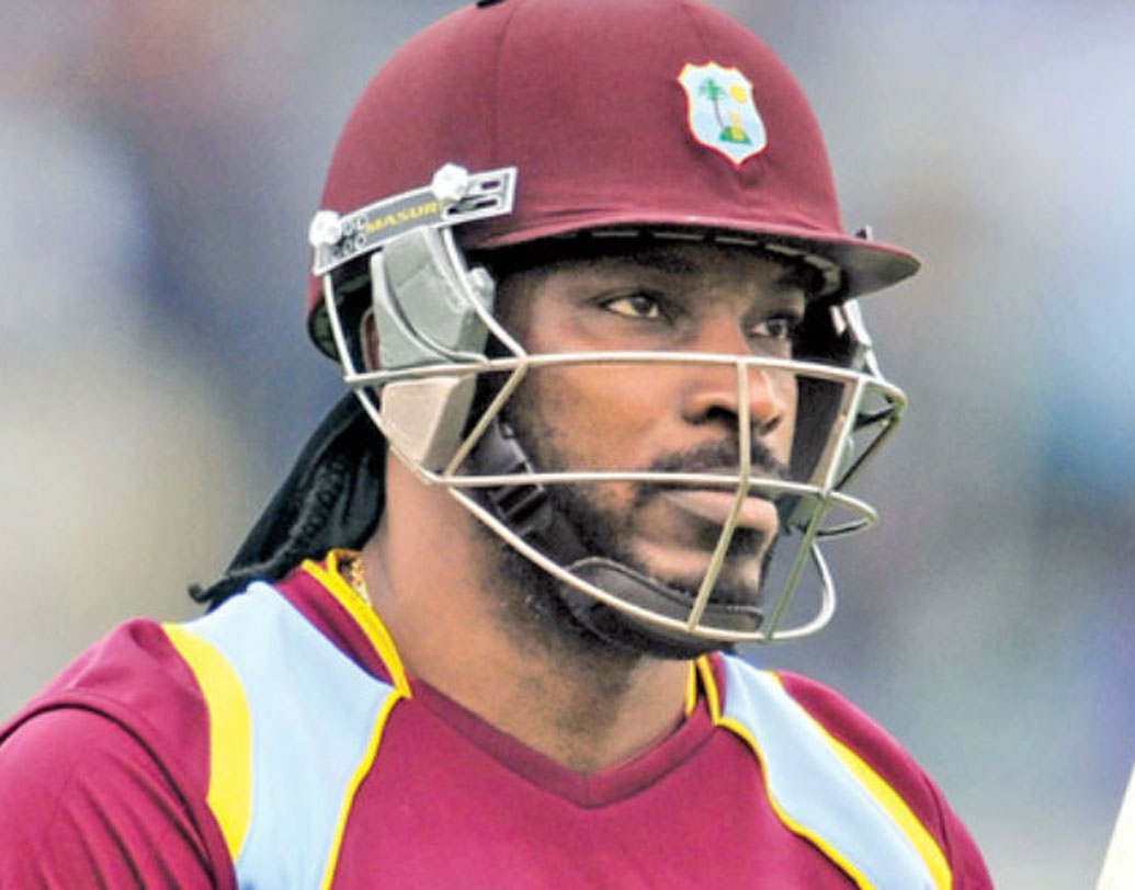 ক্রিস গেল: ওয়েস্ট ইন্ডিজের অন্যতম সফল ক্রিকেটার। বিশ্বের অন্যতম বিধ্বংসী ক্রিকেটার। আন্তর্জাতিক ক্রিকেটে ১৮ হাজারেরও বেশি রান আছে তাঁর। এক দিনের আন্তর্জাতিকে দ্রুততম ডাবল সেঞ্চুরির রেকর্ড রয়েছে তাঁর দখলে। বয়স ৩৯। এটাই সম্ভবত তাঁর শেষ বিশ্বকাপ। ২৮৮টি ওয়ান ডে খেলেছেন। ১০ হাজারের বেশি রান করেছেন।