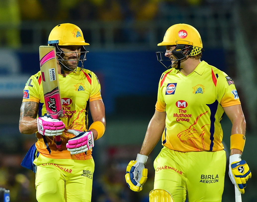 এক) টসে হেরে যাওয়া। টসে জিতে পরে ব্যাট নেওয়ায় শিশিরে পিচ ভিজে যাওয়ার সুযোগ পেয়েছেচেন্নাই। ফলে রান তাড়া করতে অনেকটা সুবিধা পেয়েছে ধোনি ব্রিগেড।