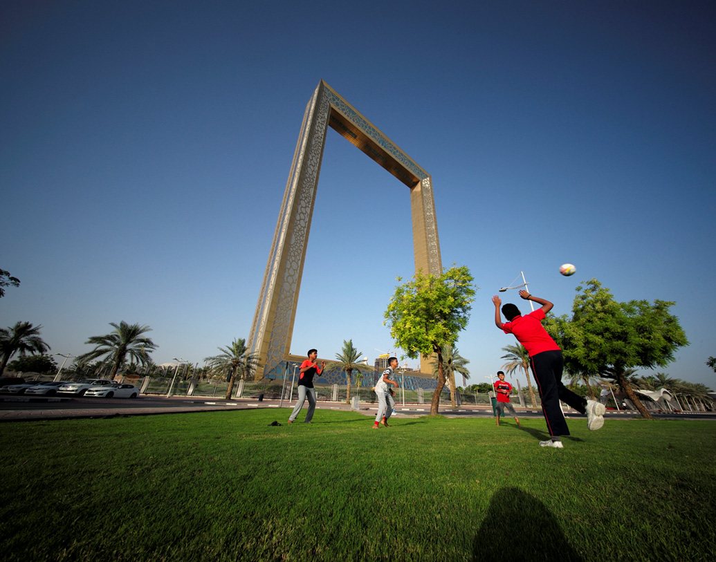 তিন বছরের কম বয়সের শিশু ও ৬৫ বছরের বেশি ব্যক্তিদের বিনামূল্যে প্রবেশের ব্যবস্থা রয়েছে।