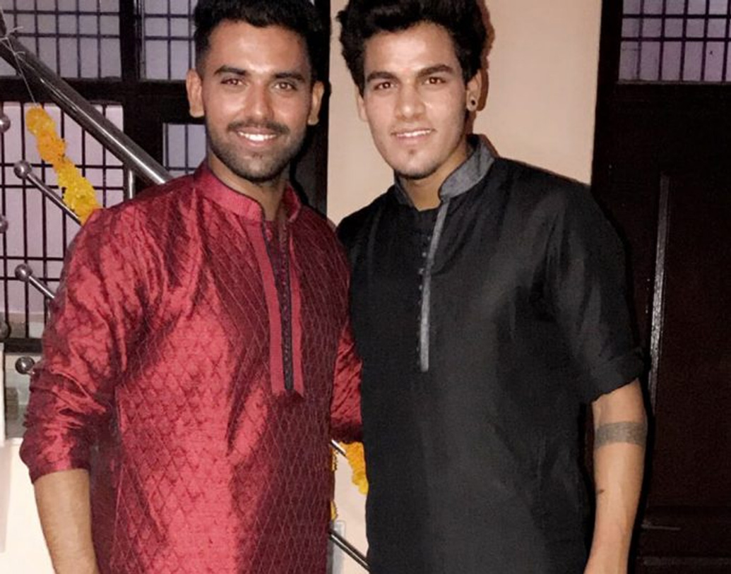 তাই আজকের আইপিএল ফাইনাল যে দলই জিতুক, কাপ ঢুকছে চাহার পরিবারেই।