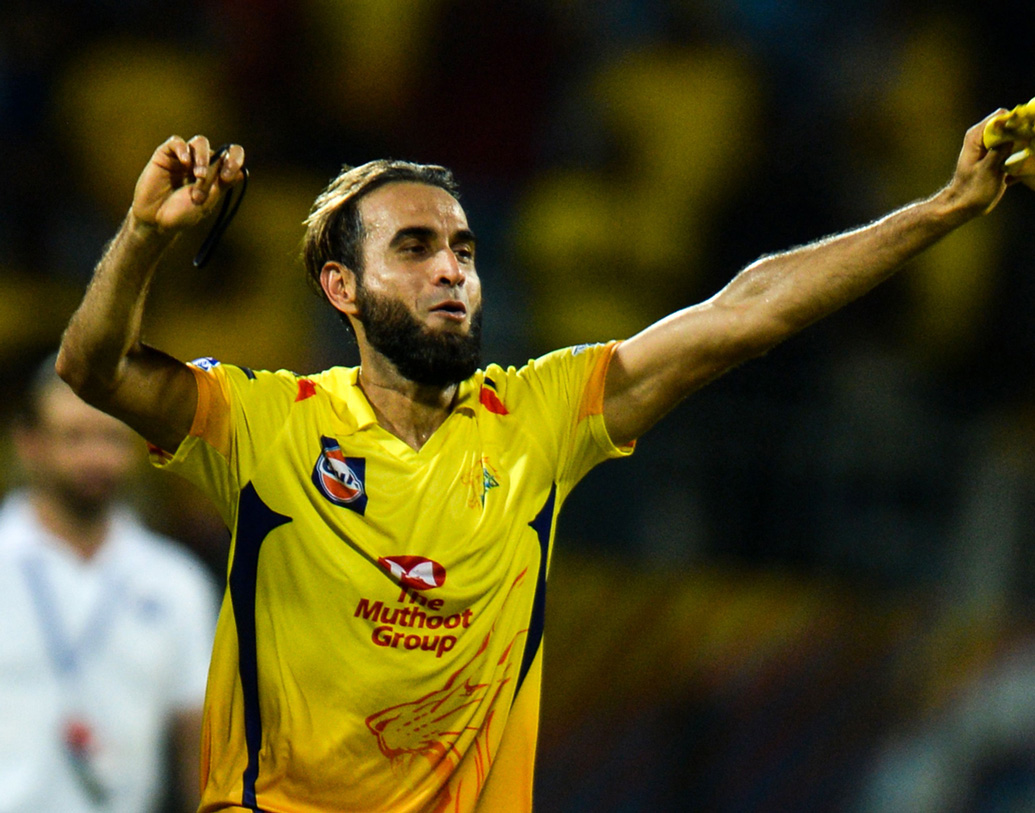 দশ নম্বরে নামতে পারেন ইমরান তাহির। তাঁর অভিজ্ঞতা, তাঁর বোলিং সবটাই দলের অন্যতম সম্পদ। দুরন্ত ফর্মে থাকা তাহিরের মতো বোলার থাকা মানে এমনিতেই আত্মবিশ্বাসী থাকবে টিম।