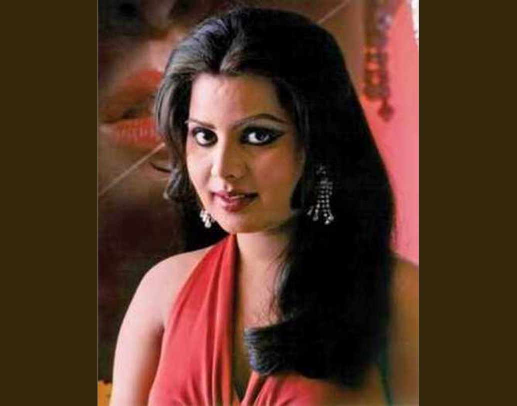 Meet Sulakshana Pandit, Bollywood singer, actress dgtl - Anandabazar