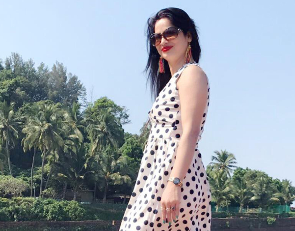 যথেষ্ট ফিটনেস ও ডায়েট কনসাস রিনা। বলেন, “বেসরকারি সংস্থার কর্মসংস্কৃতি যথেষ্ট শৃঙ্খলা রয়েছে। আমিও শৃঙ্খলা মেনে চলি। আর সেই ধারাটাকেই বর্তমান কাজের জায়গায় নিয়ে এসেছে। সম্ভবত আমার এই শৃঙ্খলার জন্যই বসেরা প্রশংসা করে।”