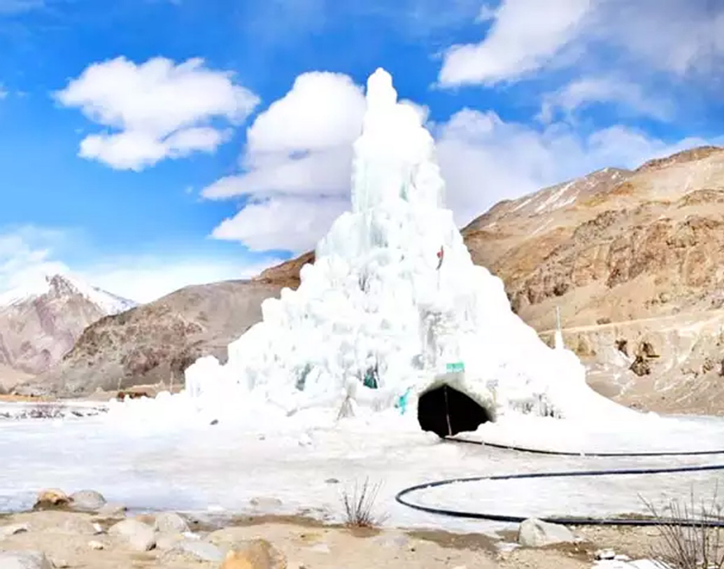 নভেম্বরের শেষে স্তূপের উচ্চতা দাঁড়ায় ৪০-৫০ ফুট। ডিসেম্বরে পাইপ জমাট বাঁধতে থাকে, ১৫ দিন জল ছাড়া যায় না।