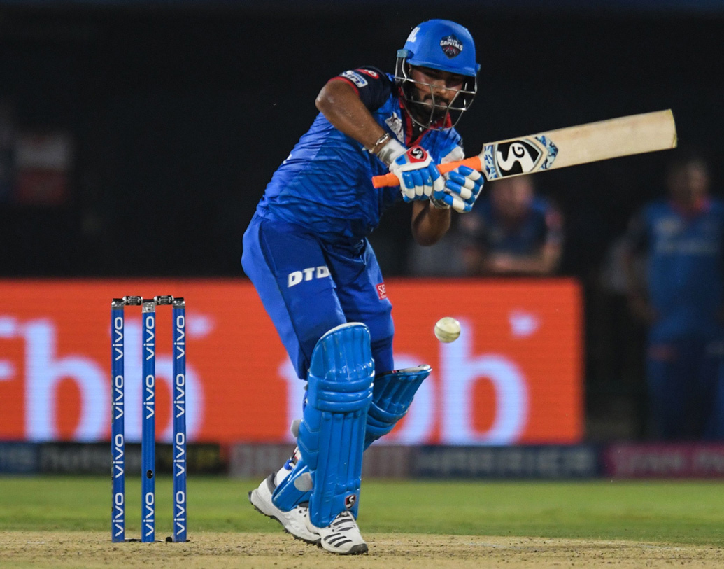 দিল্লি ক্যাপিটালসের হয়ে চলতি বছের ঋষভ পন্থ সবার মন জয় করে নিয়েছেন। এই উইকেটকিপার-ব্যাটসম্যান ১৬ ম্যাচে ৪৮৮ রান করেছেন। স্ট্রাইক রেট ছিল ১৬২.৬৬। গড় ৩৭.৫৩। মুম্বই ইন্ডিয়ানসের বিরুদ্ধে ৭৮ রানের ইনিংসটি মনে রাখবেন ক্রিকেটপ্রেমীরা।