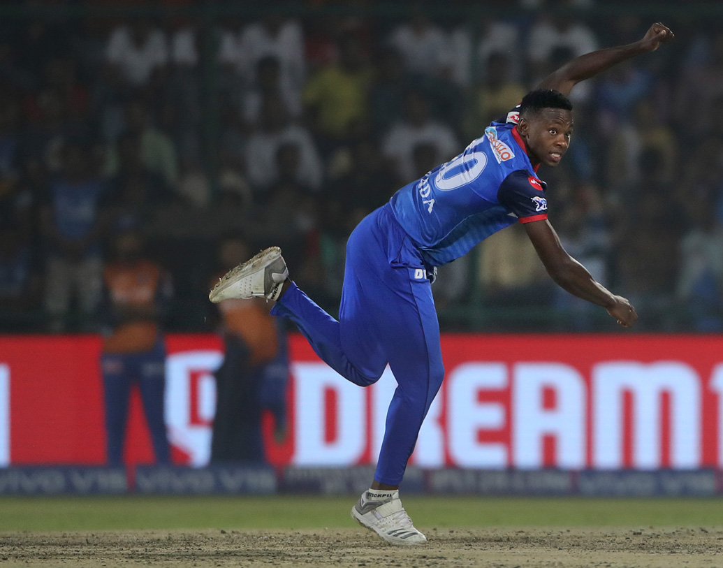 কাগিসো রাবাডা দিল্লি ক্যাপিটালসের অপর এক মুখ। ১২ ম্যাচে ২৫টি উইকেট পেয়েছেন তিনি। গড় ১৪.৭২। ইকনমি রেট ৭.৮২। দলের পেস ব্যাটরির দায়িত্বে ছিলেন তিনিই।