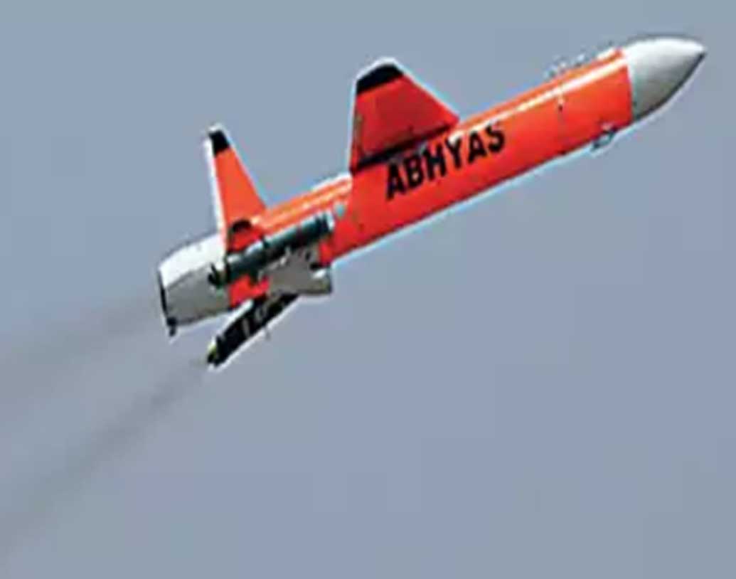 ড্রোনটির উত্‌ক্ষেপণের সময় বেশ কয়েকটি রেডার ও ইলেকট্রো অপটিক সিস্টেমের মাধ্যমে ট্র্যাক করা হয়।