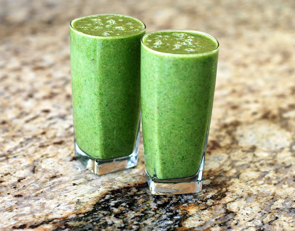 খাবার নয়, পেট ভরাতে আস্থা রাখছেন বিভিন্ন মেদ ঝরানোর শেকে। পুষ্টিবিদদের মতে, এই শেকের উপর ভরসা করতে গিয়ে লিন কাট প্রোটিন, বিভিন্ন স্বাস্থ্যকর ফ্যাট কিছুই প্রায় শরীর পায় না। তাই চিবিয়ে খাওয়া যায় এমন খাবারেই আস্থা রাখছেন বিজ্ঞানীরাও।