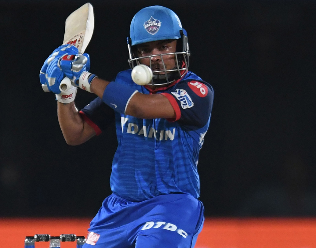 পৃথ্বী শ: চলতি বছরে দিল্লি ক্যাপিটালসের হয়ে খেলেছিলেন। ১৬টি ম্যাচে ৩৫৩ রান করেছেন, গড় ২২.০৬, সর্বোচ্চ রান ৯৯। প্রয়োজনের সময় বিশেষ করে প্লে অফে সেই অর্থে ভাল পারফরম্যান্স ছিল না।