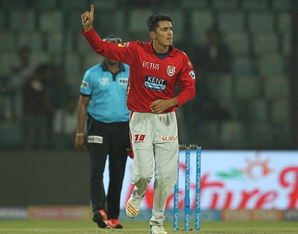 মুজিবুর রহমান: আফগান এই স্পিনারের ঘূর্ণিতে কুপোকাত হবে প্রতিপক্ষ, এমনটাই ভাবা হয়েছিল। কিন্তু কিংস ইলেভেন পঞ্জাবকে সেই অর্থে ভরসা দিতে পারলেন না। ৫টি ম্যাচে ৩ উইকেট পেলেন, ইকনমি রেট ১০.০৫।