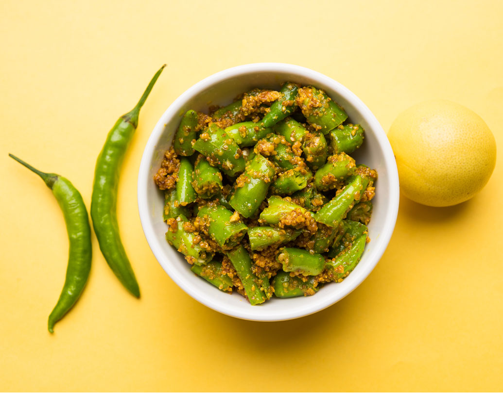 কাঁচালঙ্কা অ্যান্টিঅক্সিড্যান্ট সমৃদ্ধ। ফলে কাঁচালঙ্কা শরীরকে জ্বর,সর্দি-কাশি ইত্যাদি থেকে বাঁচায়। রোগ প্রতিরোধ ক্ষমতাও বাড়ে কাঁচালঙ্কার হাত ধরে।