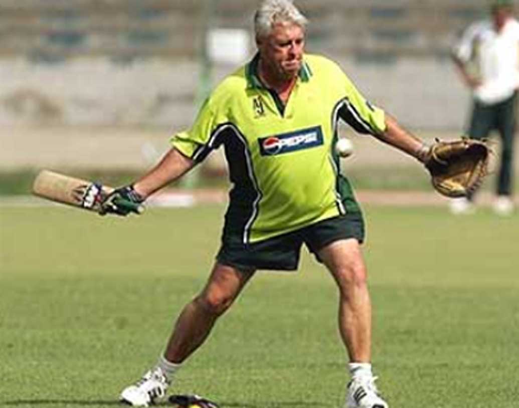 পাকিস্তান এবং আয়ারল্যান্ডের গ্রুপ ম্যাচের পর দিনই জামাইকার হোটেল রুমে পাক কোচ বব উলমারের মৃতদেহ উদ্ধার হয়। ঘটনাটি ঘটেছিল ২০০৭ সালের ১৮ মার্চ। আচমকা তাঁর এই মৃত্যু ক্রিকেট দুনিয়ায় সমালোচনা বয়ে নিয়ে এসেছিল।