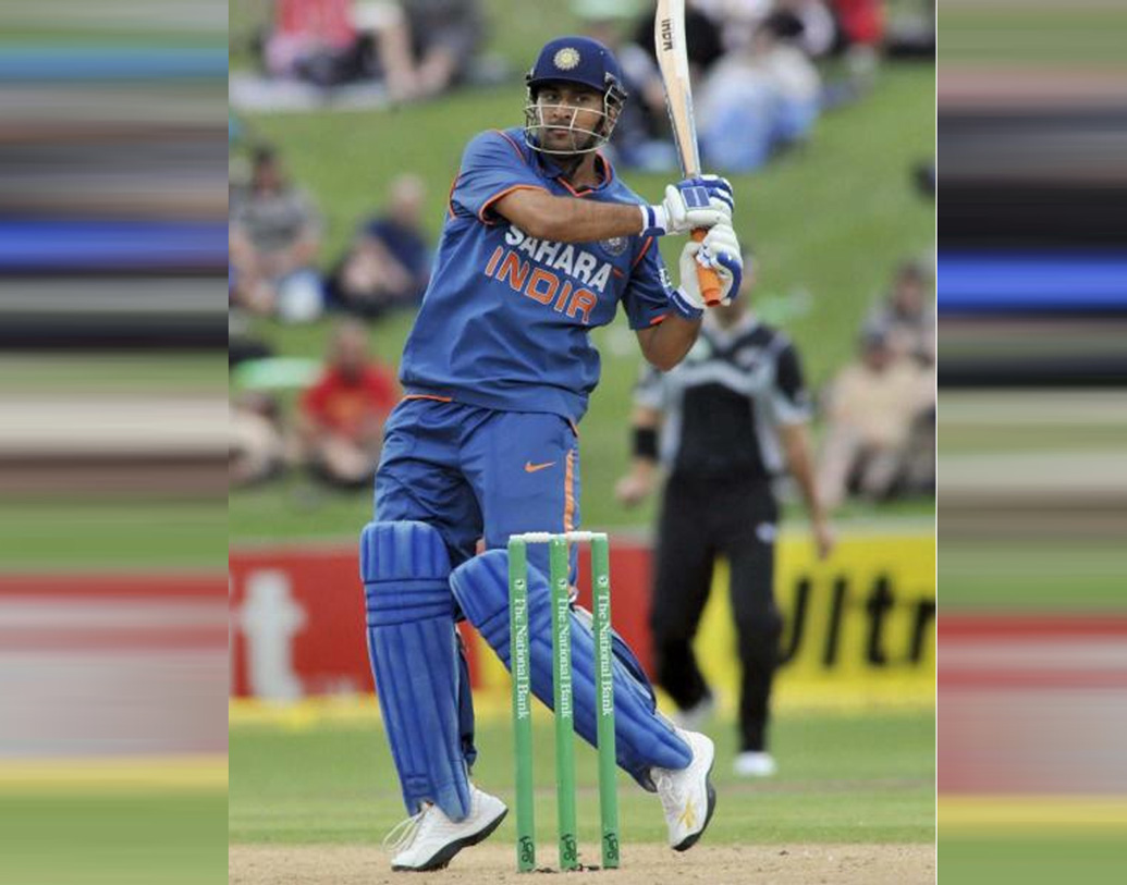 চেন্নাই সুপার কিংসের অধিনায়ক মহেন্দ্র সিংহ ধোনি। অভিজ্ঞতার জন্যই ভারতের বিশ্বকাপ দলের অন্যতম সম্পদ তিনি। আইপিএলে বুড়ো হাড়ে ভেল্কি দেখালেন, ১৪ ম্যাচে ৪১৬ রান করেছেন, স্ট্রাইক রেট ১৩৪.৬২, সর্বোচ্চ ব্যক্তিগত স্কোর ৮৪। তাঁকে ১০-এ ৯.৫ দিতেই হবে।