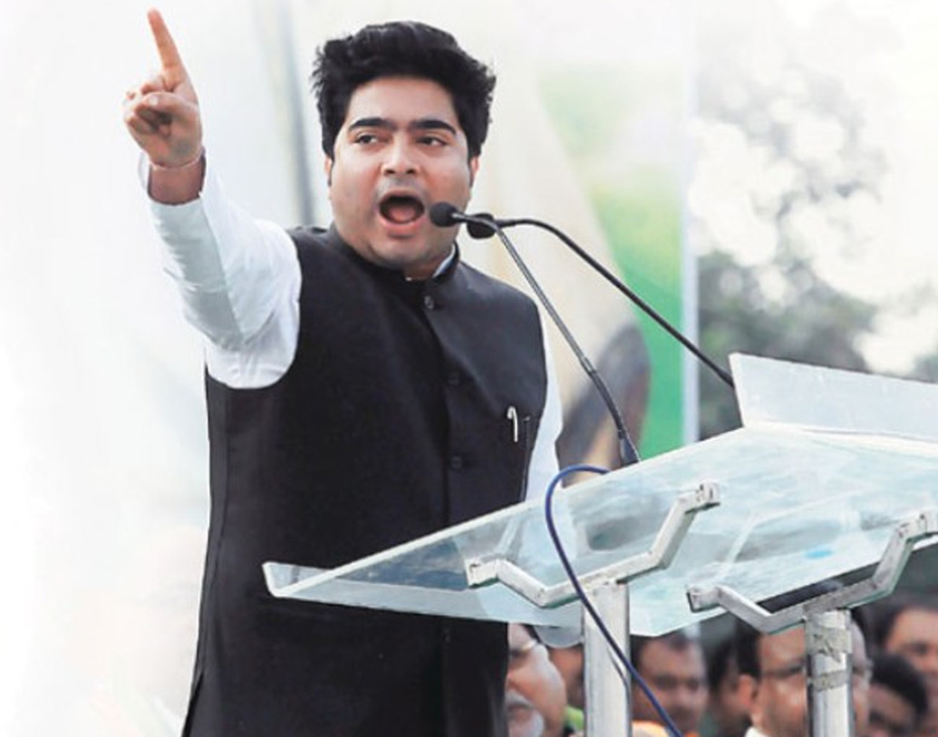 অভিষেক বা তাঁর স্ত্রীর নামে কোনও স্থাবর সম্পত্তি নেই। তাঁর বা তাঁর স্ত্রীর নামে কোনও গাড়ি নেই, হলফনামায় জানিয়েছেন অভিষেক।