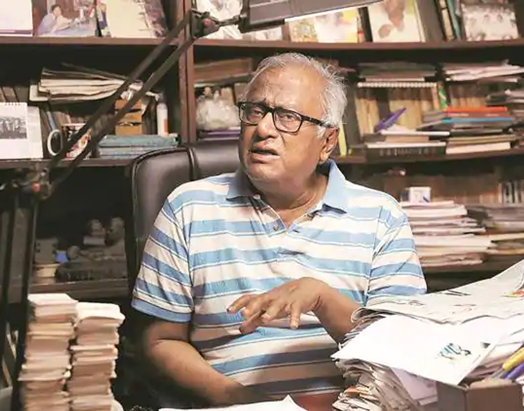 সৌগতর কাছে কোনও সোনাদানা নেই। তাঁর স্ত্রীর রয়েছে ১০ গ্রাম সোনা। এর মূল্য ৩০ হাজার টাকা।