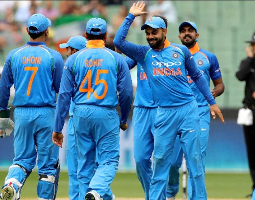 প্লেয়ার বাছাই থেকে শুরু করে কাকে কত নম্বরে মাঠে নামানো হবে, প্রতিটা দলই তার একটা ছক কষতে শুরু করে দিয়েছে। সঙ্গে জোরকদমে চলছে অনুশীলন।