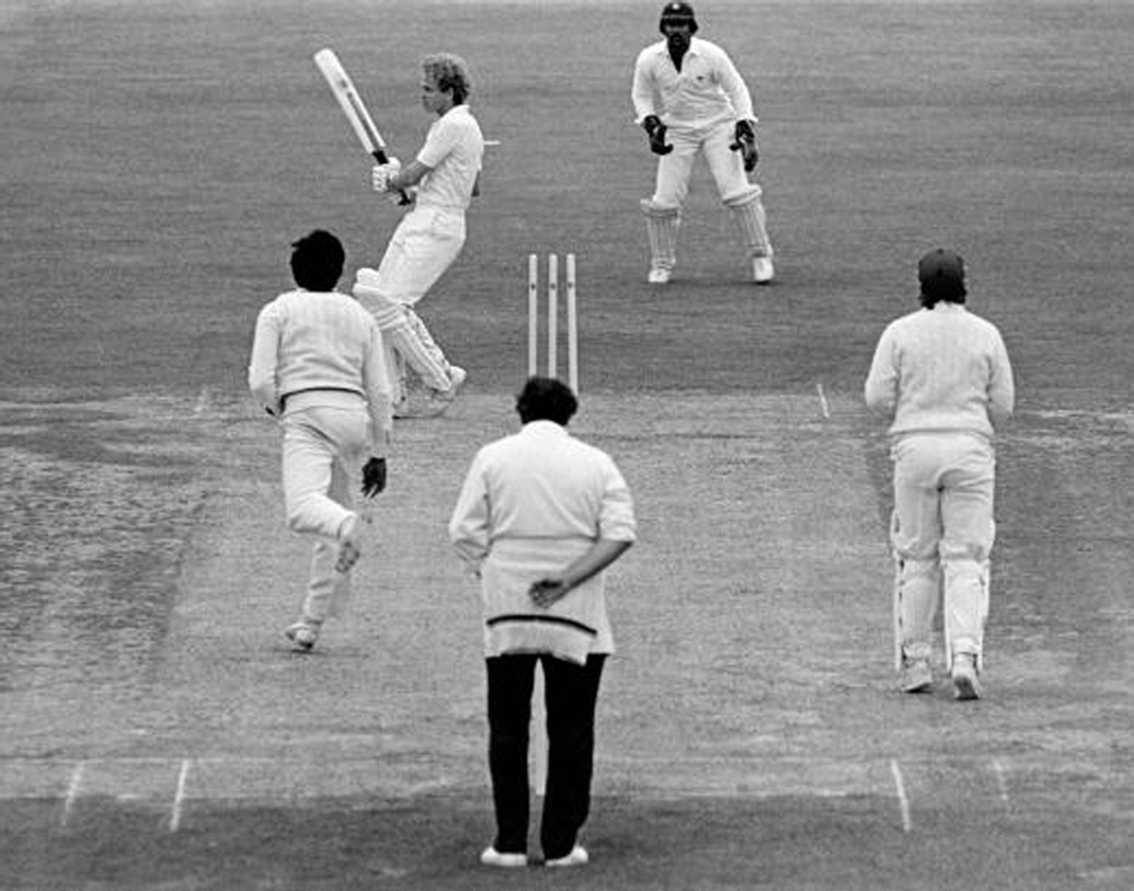 পাঁচ বা তার একাধিক উইকেটের ক্ষেত্রে সেরা বোলার ছিলেন শ্রীলঙ্কার আশান্থা ডে মেল। দু’বার পাঁচ বা তার বেশি উইকেট নিয়েছিলেন তিনি।