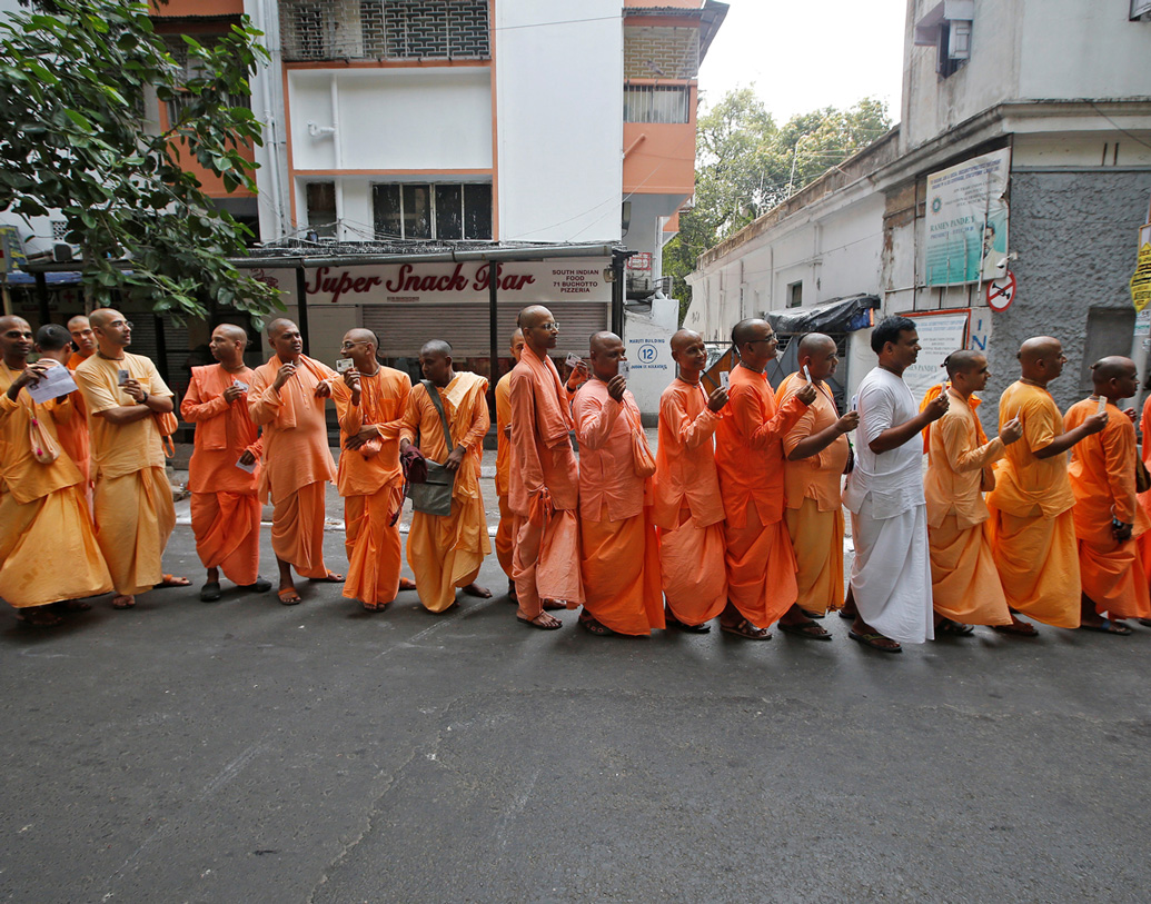 বয়স, লিঙ্গ, ধর্ম, জাত এগুলোকেও এক-একটা মাপকাঠি হিসাবে ধরা হয় বুথফেরত সমীক্ষায়।