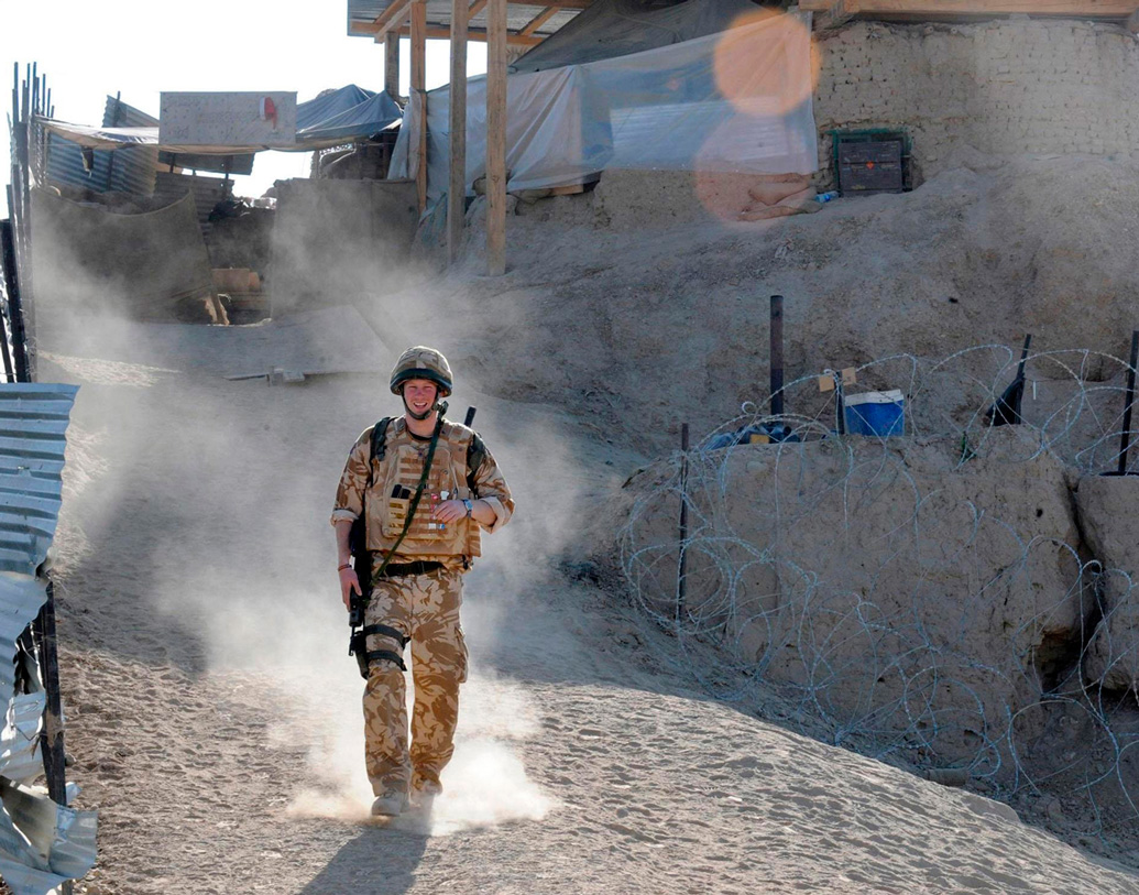 এই আইনেরমাধ্যমেই পৃথিবী জুড়ে বিভিন্ন জঙ্গিদের আন্তর্জাতিক সন্ত্রাসবাদী ঘোষণা করে রাষ্ট্রপুঞ্জ। এই তালিকায় কারও নাম উঠলে সেই সন্ত্রাসবাদীর বিরুদ্ধে ব্যবস্থা নিতে বাধ্য রাষ্ট্রপুঞ্জের প্রতিটি সদস্য দেশ। তাই মাসুদ আজহারের বিরুদ্ধে ব্যবস্থা এখন নিতেই হবে পাকিস্তানকে।