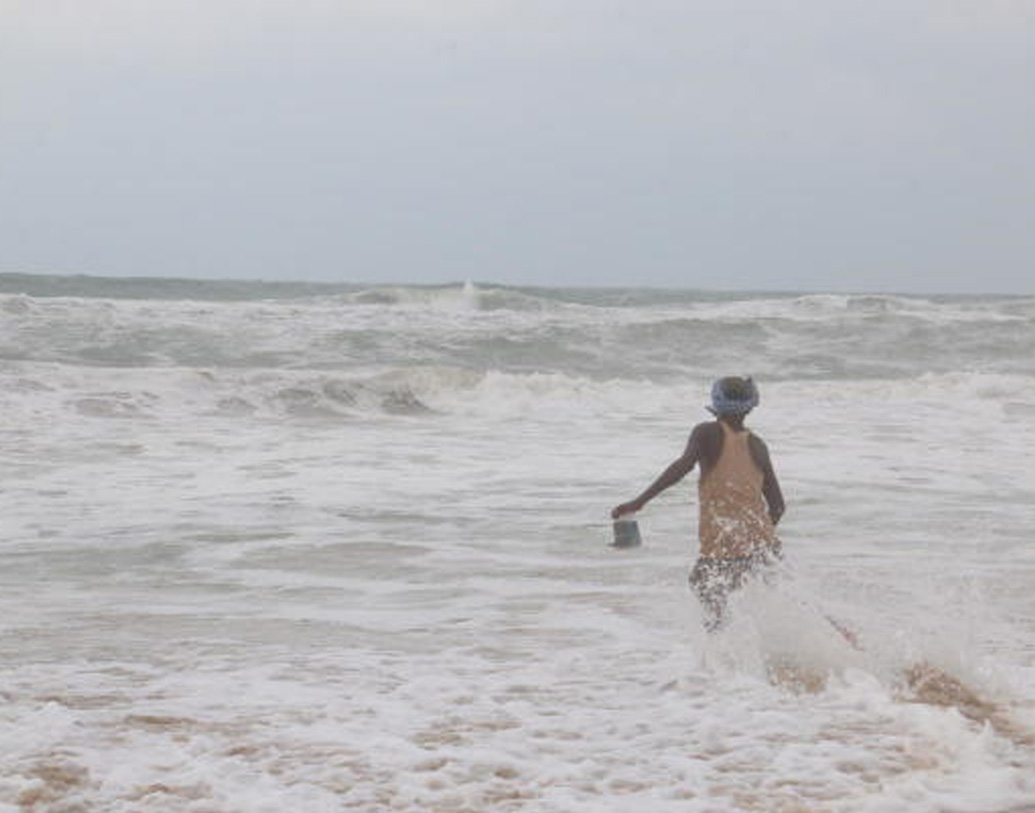 ‘ফণী’ নামটি দিয়েছে বাংলাদেশ। বিশ্ব আবহাওয়া সংস্থা (ডব্লুএমও) আঞ্চলিক কমিটি একেকটি ঝড়ের নামকরণ করে।
