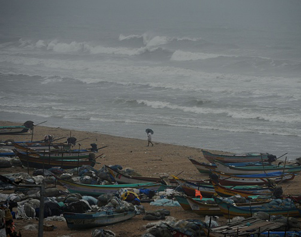 ২০০৪ সাল থেকে বঙ্গোপসাগর ও আরব সাগরের উপকূলবর্তী দেশগুলিতে ঝড়ের নামকরণ শুরু হয়। আটটি দেশ মিলে মোট ৬৪টি নাম প্রস্তাব করে। সে সব ঝড়ের নামের মধ্যে এখন ‘ফণী’কে বাদ দিলে আর সাতটি নাম বাকি রয়েছে।