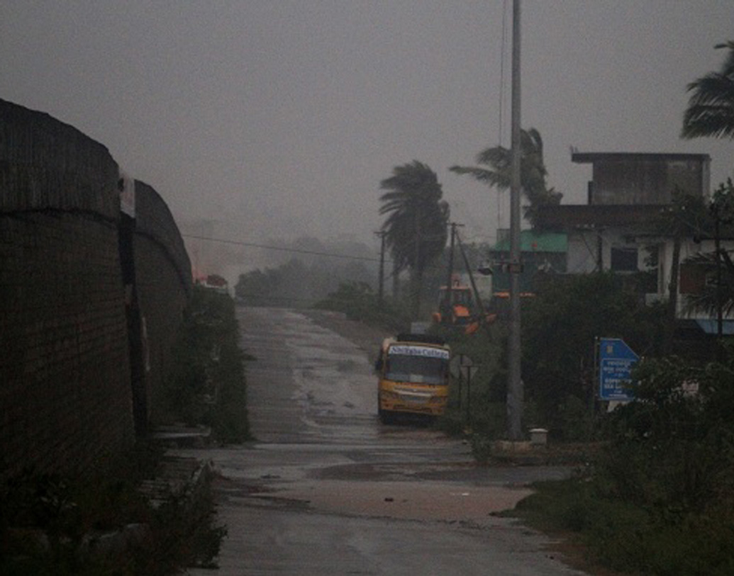 ভারতের প্রস্তাব অনুযায়ী পরের ঝড়টির নাম হবে বায়ু। আরও ছয়টি ঝড় এখনও নামের তালিকায় রয়েছে। সেগুলো হল হিক্কা, কায়ার, মাহা, বুলবুল, পবন  এবং আম্ফান। এই নাম ফুরিয়ে গেলে আবার বৈঠকে বসে নতুন নামকরণ শুরু হবে।