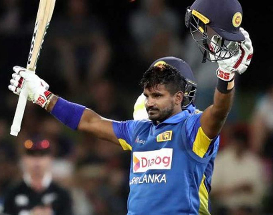 কুশল পেরেরা: শ্রীলঙ্কার এই তারকা বড় রান তাড়া করার ক্ষেত্রে ‘মাস্টারপিস’। শটও চমৎকার। ধারাবাহিকতা যে মারাত্মক রয়েছে, তা নয়। তবে দলের প্রয়োজনে তিনি পাশে দাঁড়িয়েছেন বহু বার। তাই শ্রীলঙ্কার একটা অস্ত্র কুশল।