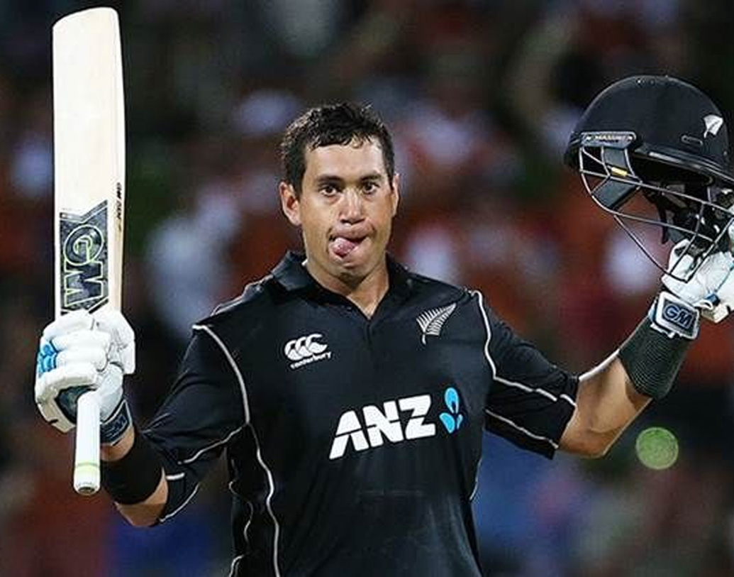 রোজ টেলর: নিউজিল্যান্ডের এই তারকার অভিজ্ঞতাই তাঁকে দলের ‘এক্স ফ্যাক্টর’ করে তুলেছে। ২০০টি ম্যাচ খেলে আট হাজারের বেশি রান করেছেন তিনি। দ্রুত রান তাড়া করতে এই কিউই তারকার বিকল্প খুব কমই রয়েছে দলে। মিডল অর্ডারেও রাজা তিনি।