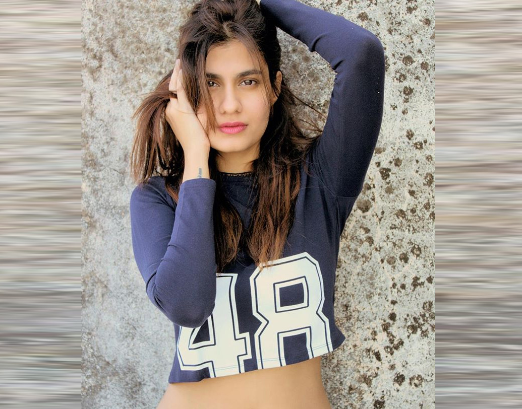 বর্তমানে দিল্লিতে থাকে শ্রেয়ার পরিবার। আরবি ভাষায় উৎসাহ রয়েছে তাঁর। হাতে রয়েছে সেই ভাষারই ট্যাটু। কী লেখা রয়েছে তাতে? বলতে চান না নায়িকা।