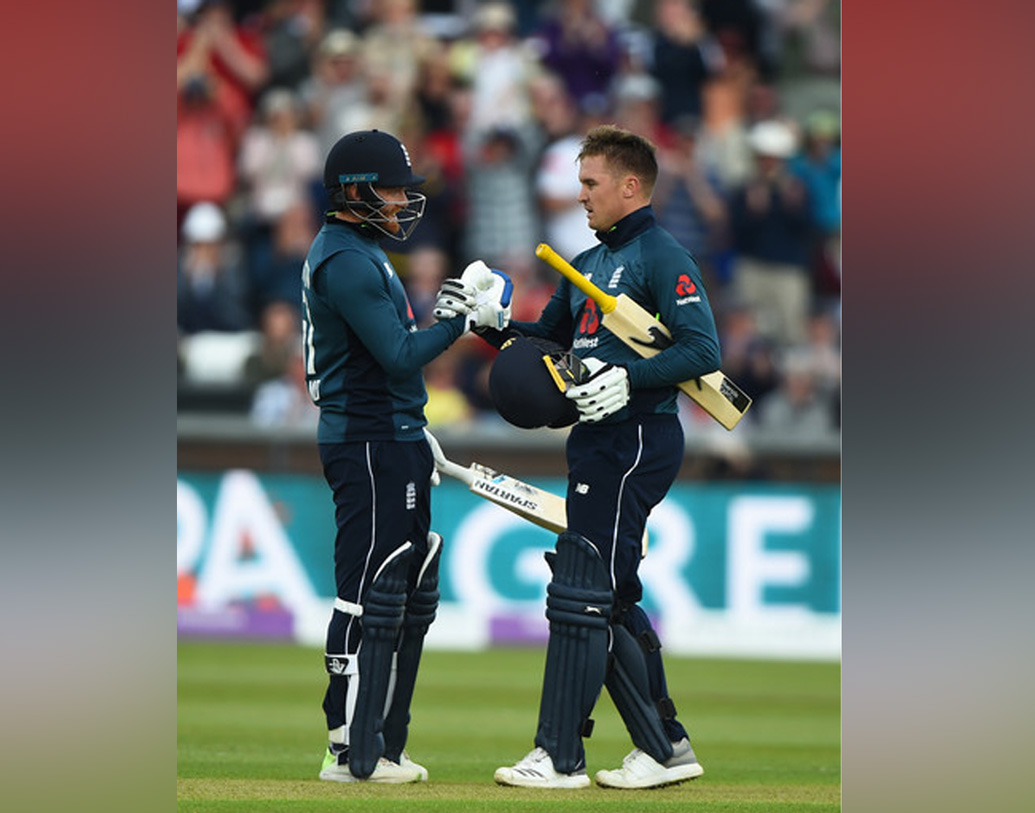 ঘরের মাঠে বিশ্বকাপ জিততে মরিয়া ইংল্যান্ড। জেসন রয়, জনি বেয়ারস্টোই সেরা ওপেনিং জুটি দলের ক্ষেত্রে। ৫৭ গড় রয়েছে তাঁদের। মোট রান ১৭৬২। ৩০টি ইনিংসে, সাতটি সেঞ্চুরি, আটটি হাফ সেঞ্চুরি রয়েছে। মাত্র ৩০ ইনিংসে ১৫ বারেরও বেশি ৫০ বা তার বেশি রান করেছে এই জুটি।