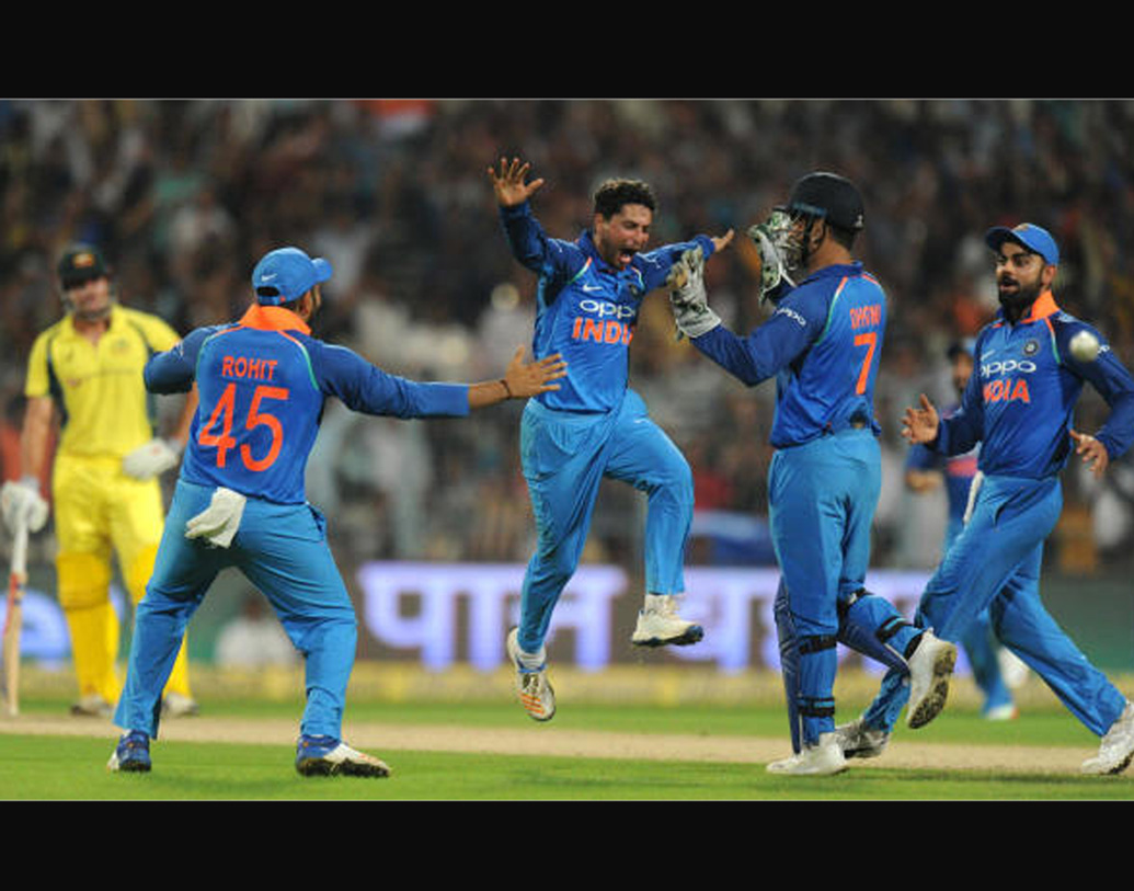 বিশ্বকাপে ভারতের সেরা অস্ত্র স্পিনাররা এতে কোনও সন্দেহ নেই। ইংল্যান্ডের পিচে কুলদীপ যাদব, যুজবেন্দ্র চহাল, রবীন্দ্র জাডেজারা মূল স্তম্ভ, এ কথাও বলাই যায়। বিশ্বমানের স্পিনার তাঁরা।