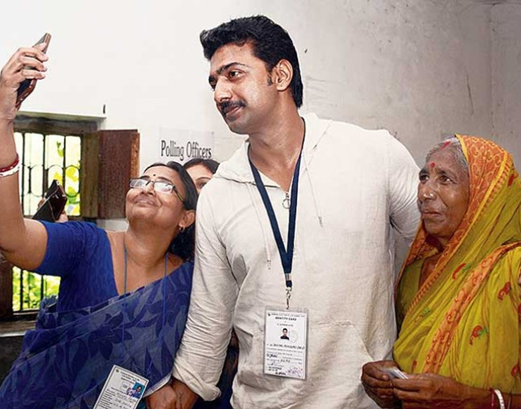 দেবের জয়কে সৌজন্যের জয় হিসেবেই দেখছে রাজনৈতিক মহল। দেব জয়ী হলেন ১,০৭,৯৭৩ ভোটে।