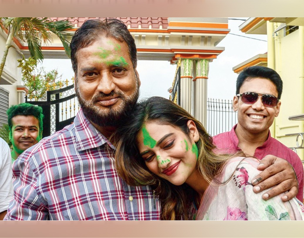 নিকটতম প্রতিদ্বন্দ্বী বিজেপি প্রার্থী সায়ন্তন বসুর থেকে নুসরত জয়ী হলেন বিপুল ব্যবধানে। নুসরত জিতলেন ৩,৫০,৩৬৯ ভোটে।