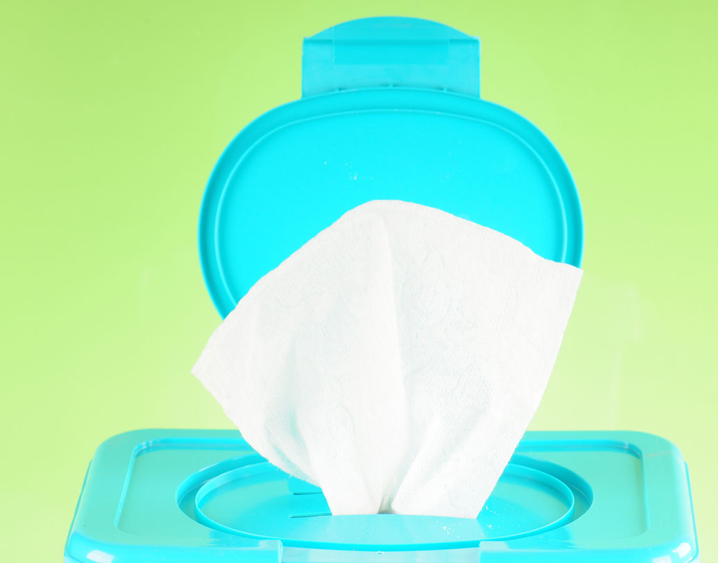 এখানেই শেষ নয়, আরও একটি ভয়াবহ বিষয়ে সতর্ক করছেন পরিবেশবিদরা। আমরা অনেকেই জানিনা ওয়েট ওয়াইপসের প্রধান উপাদান হলো প্লাস্টিক। অর্থাৎ ওয়েট টিস্যু কখনও নষ্ট হবে না বরং তার উপস্থিতি জলে মিশে জলজ প্রাণীদের প্রভূত ক্ষতি করবে।ত্বকে প্লাস্টিকের প্রভাব যে কত ক্ষতিকর, তা নিয়েও সাবধান করছেন তাবড় বিজ্ঞানীরা।