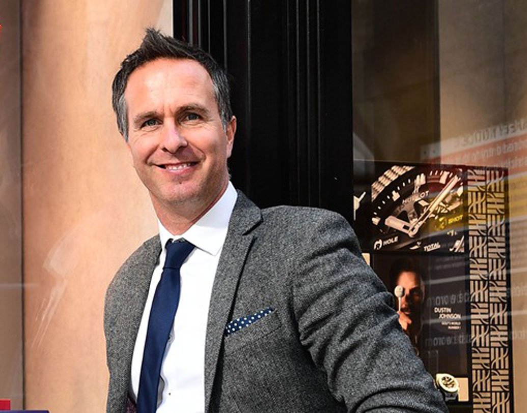 এর মধ্যেই নিজের পছন্দের সেরা একাদশ বেছে নিলেন প্রাক্তন ইংল্যান্ড অধিনায়ক মাইকেল ভন। জানালেন টুয়েলভথ ম্যানের নামও। গোটা ক্রিকেটদুনিয়া থেকে মোটে এগারো জনের নাম বেছে নেওয়া খুব সহজ কাজ নয় বলেও জানিয়েছেন। সঙ্গে অবশ্য নিজের দেশ ইংল্যান্ডকেই সম্ভাব্য চ্যাম্পিয়ন হিসাবে চিহ্নিত করেছেন তিনি।