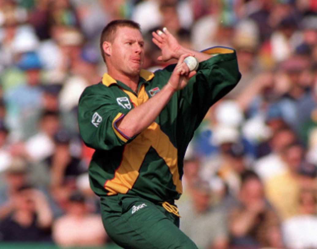 লান্স ক্লুজনার: ক্রিকেট জগতে তিনি ‘জুলু’ নামেই পরিচিত বেশি। বিশ্বের অন্যতম সেরা অলরাউন্ডার। ১৯৯৯-এর বিশ্বকাপ সেমিফাইনালে পৌঁছেছিল দক্ষিণ আফ্রিকা। সে দলে ছিলেন ক্লুজনার।