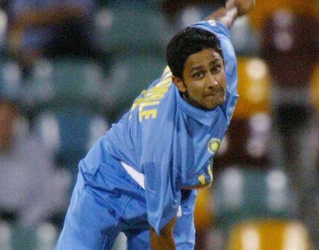 অনিল কুম্বলে: চারটে বিশ্বকাপ খেলেছেন। ১৯৯৬-২০০৭ পর্যন্ত। ২০০৩-এর বিশ্বকাপে তাঁর সেরা পারফরম্যান্স নেদারল্যান্ডসের বিরুদ্ধে ৩২ রানে চার উইকেট।