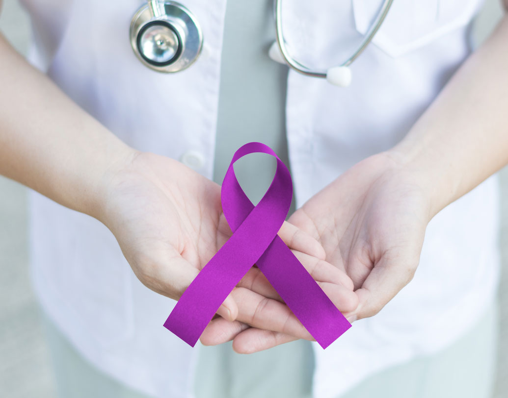 কী কী লক্ষণ দেখলে বুঝবেন, শরীরে আপনার অজান্তেই বাসা বাঁধছে ‘এসএলই’? চিকিৎসকদের মতে, উপসর্গ দেখেই সাবধান হতে হবে প্রথম থেকে। যত দ্রুত রোগ নির্ণয় ও চিকিৎসকের শরণাপন্ন হওয়া যাবে, ততই এই অসুখের সঙ্গে লড়াই করা সহজ হবে। তাই সতর্ক হতে হবে প্রথম থেকেই।