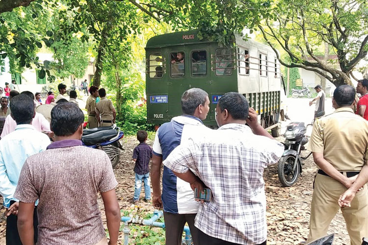 Inmates started agitation inside prison van in Jangipur